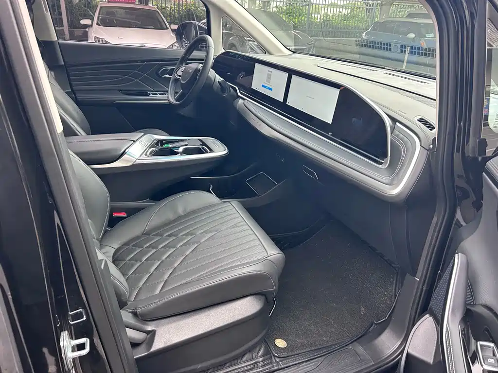 MAXUS Dajia 9 — миниатюра 13