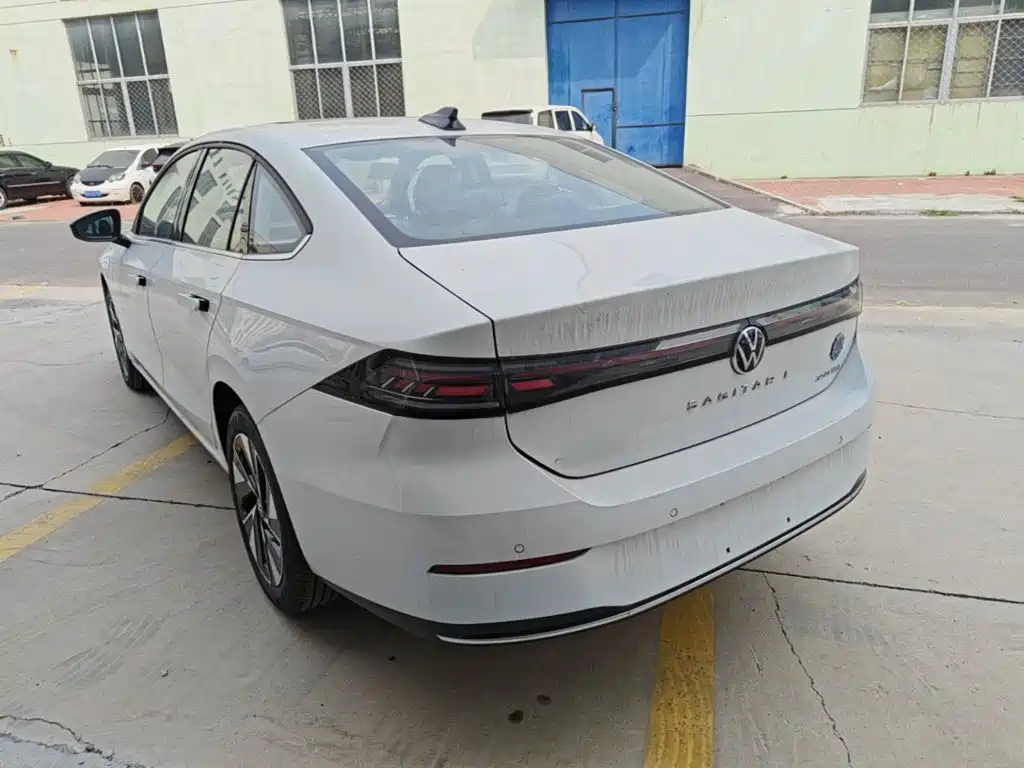 Volkswagen Sagitar — миниатюра 5