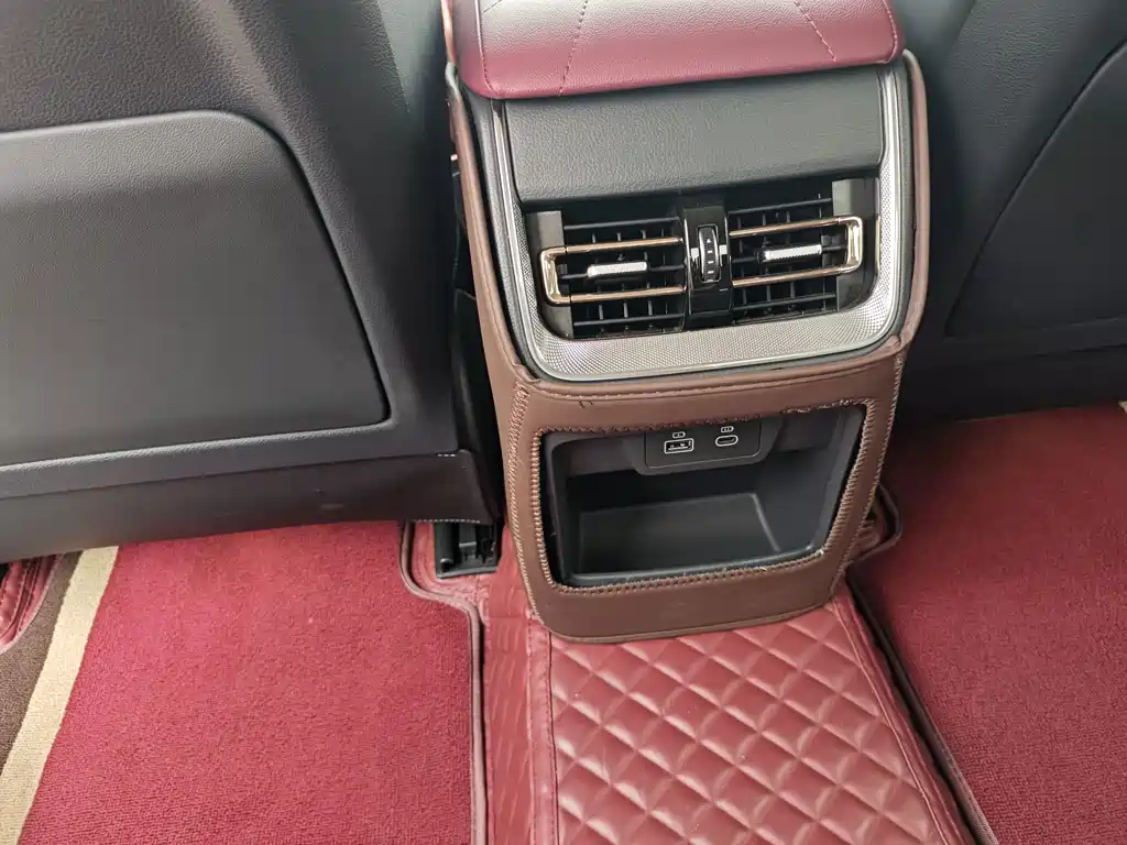 Hongqi Hongqi H5 — миниатюра 9
