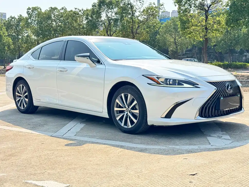 Lexus ES — миниатюра 3