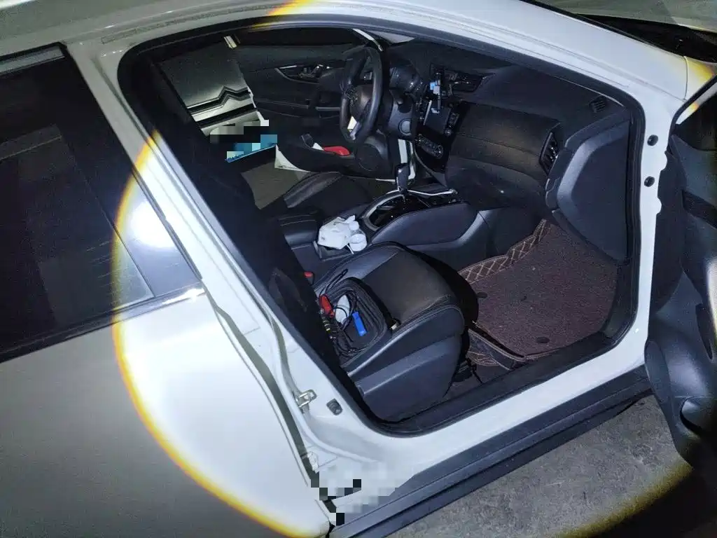 Nissan X-Trail — миниатюра 18