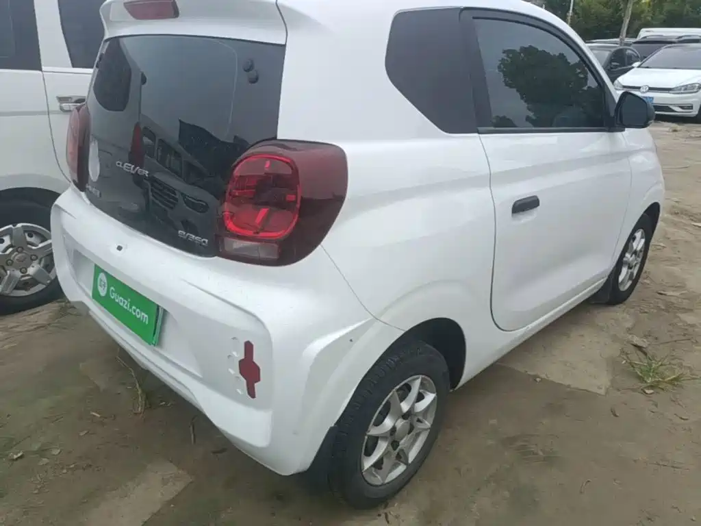 Roewe Clever — миниатюра 8