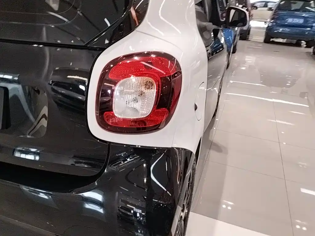 smart Smart Fortwo — миниатюра 8