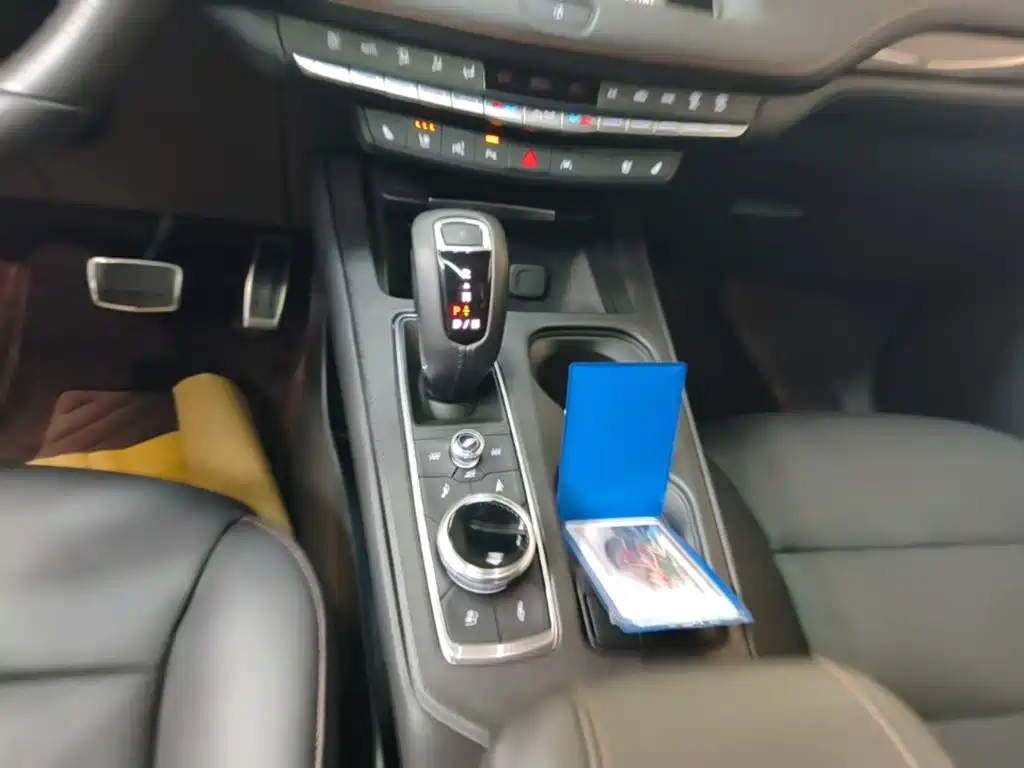 Cadillac XT4 — миниатюра 14