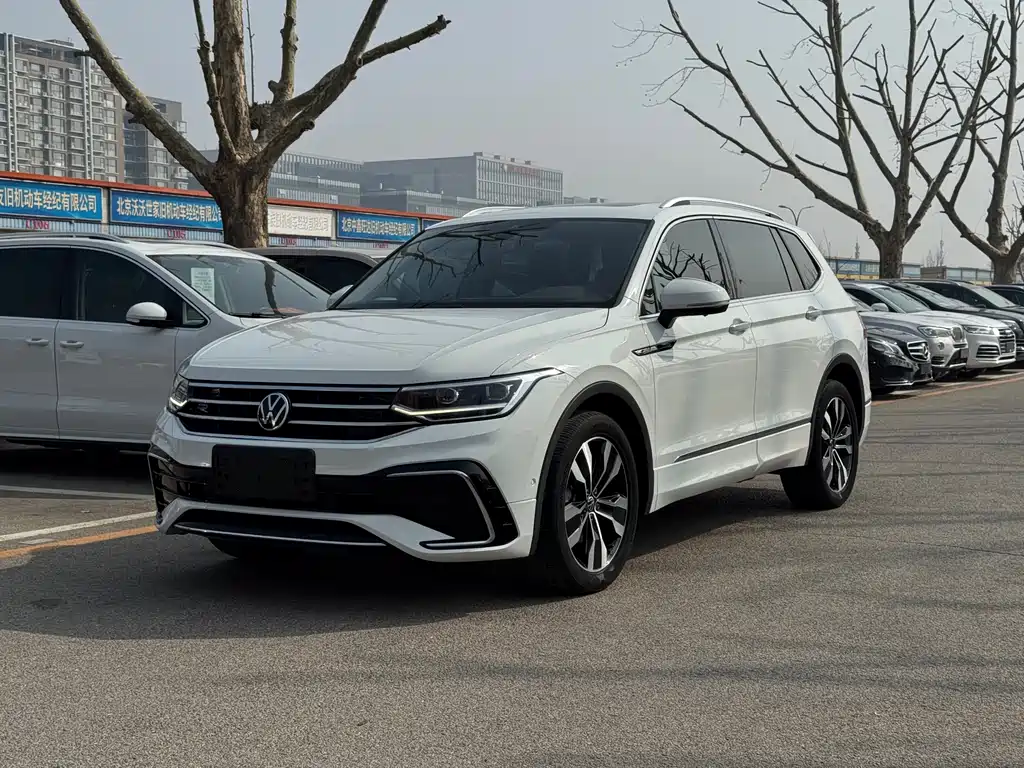 Volkswagen Tiguan L 2023