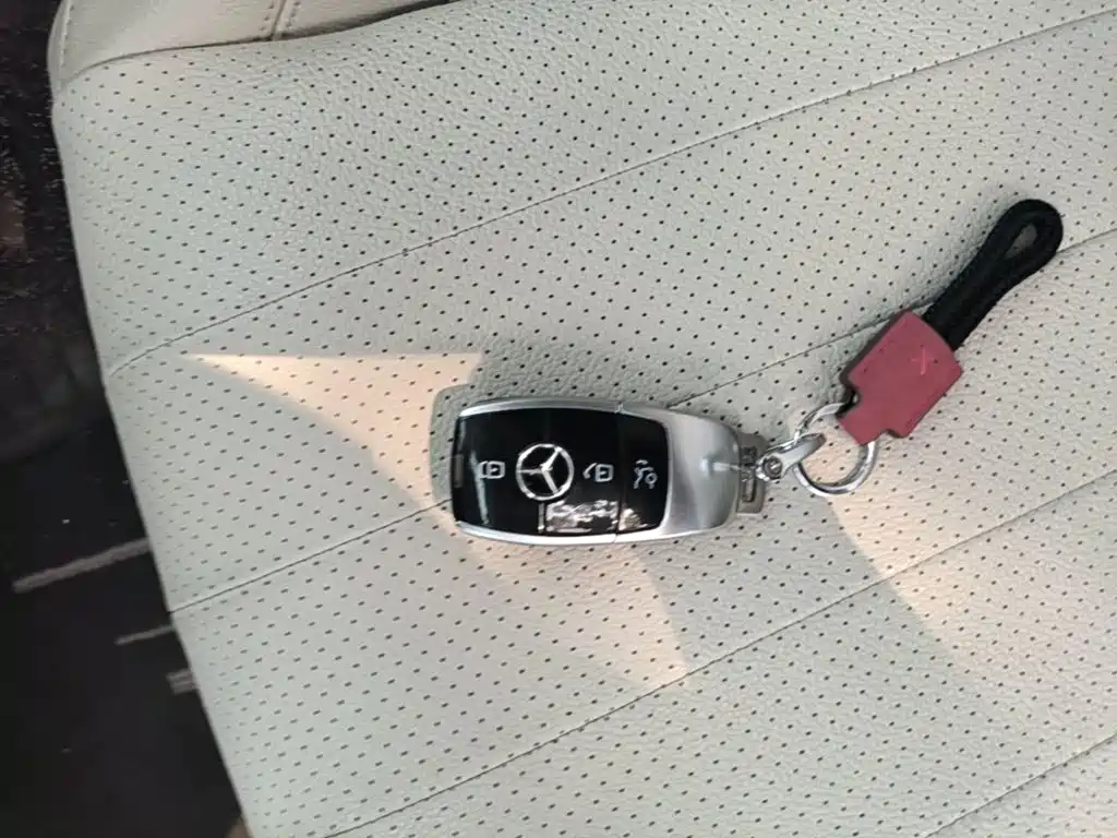 Mercedes-Benz E-Class (Import) — миниатюра 9