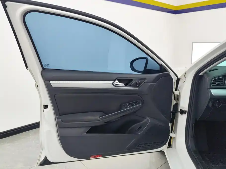 Volkswagen Lamando — миниатюра 7