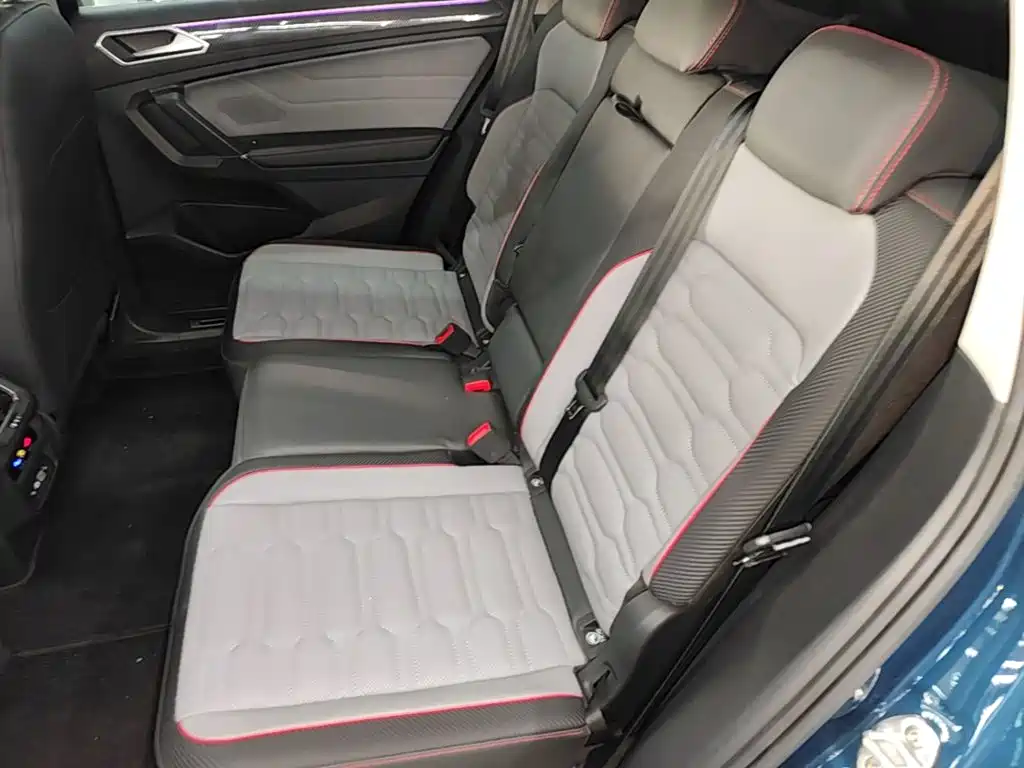 Volkswagen Tiguan L — миниатюра 17