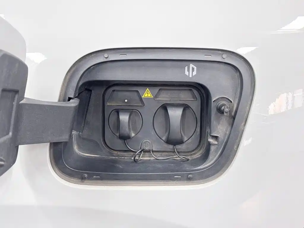 Leapmotor Leapmotor C10 — миниатюра 12