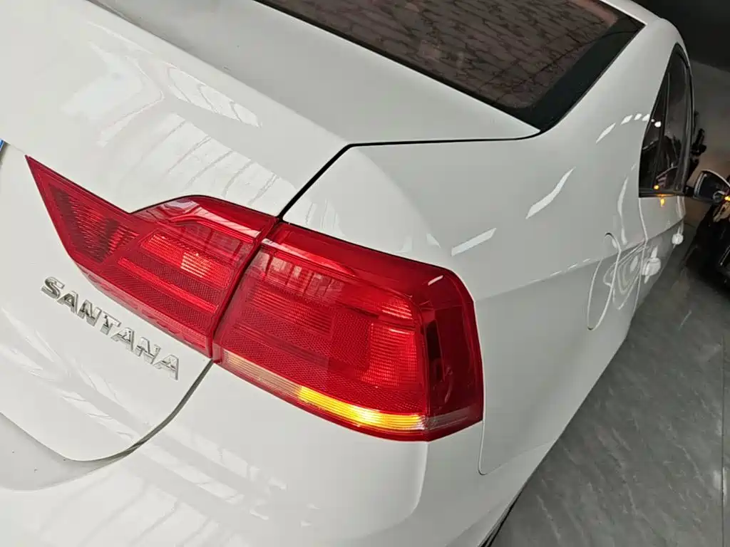 Volkswagen Santana — миниатюра 8