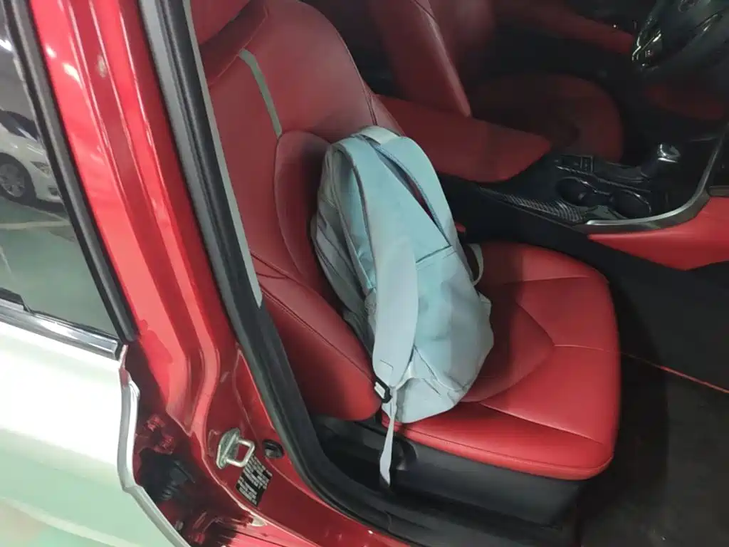 Toyota Camry — миниатюра 25