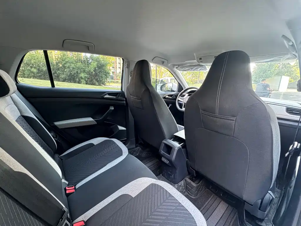 Volkswagen Tharu — миниатюра 10