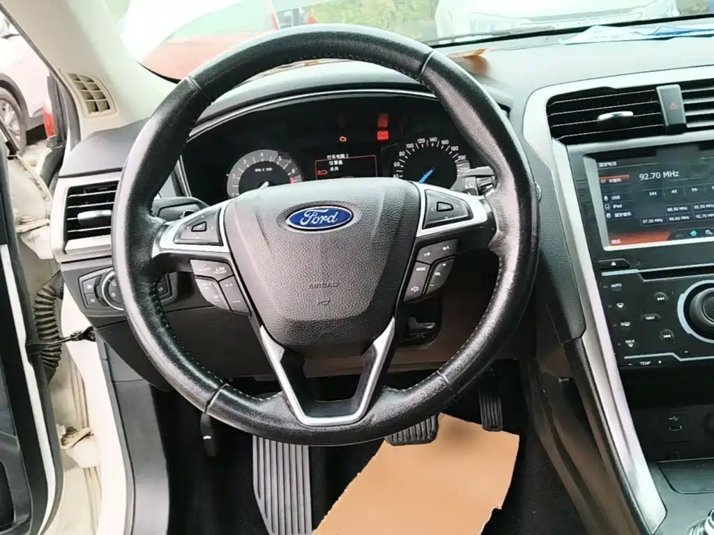 Ford Mondeo — миниатюра 11