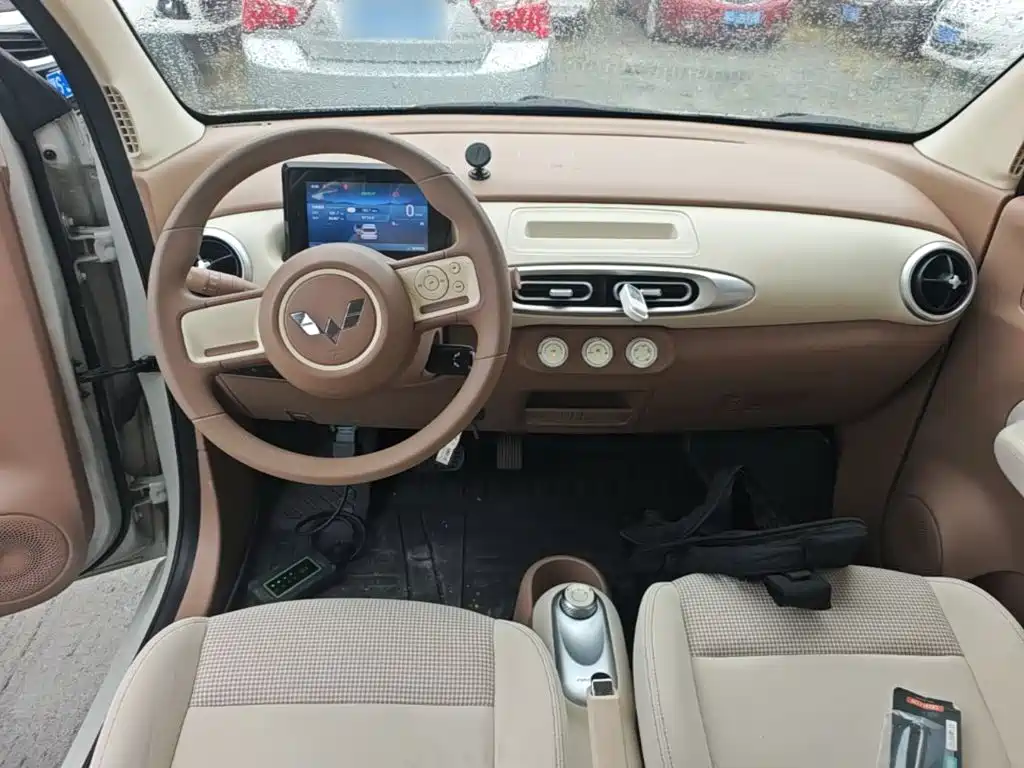 Wuling MINIEV — миниатюра 10