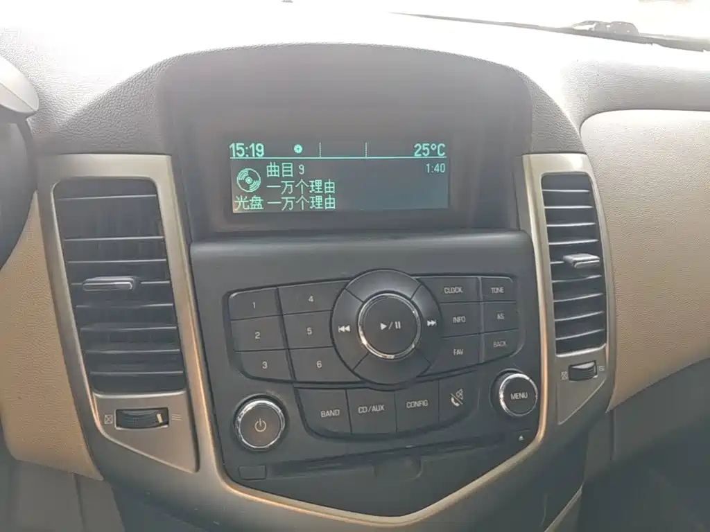 Chevrolet Cruze — миниатюра 13