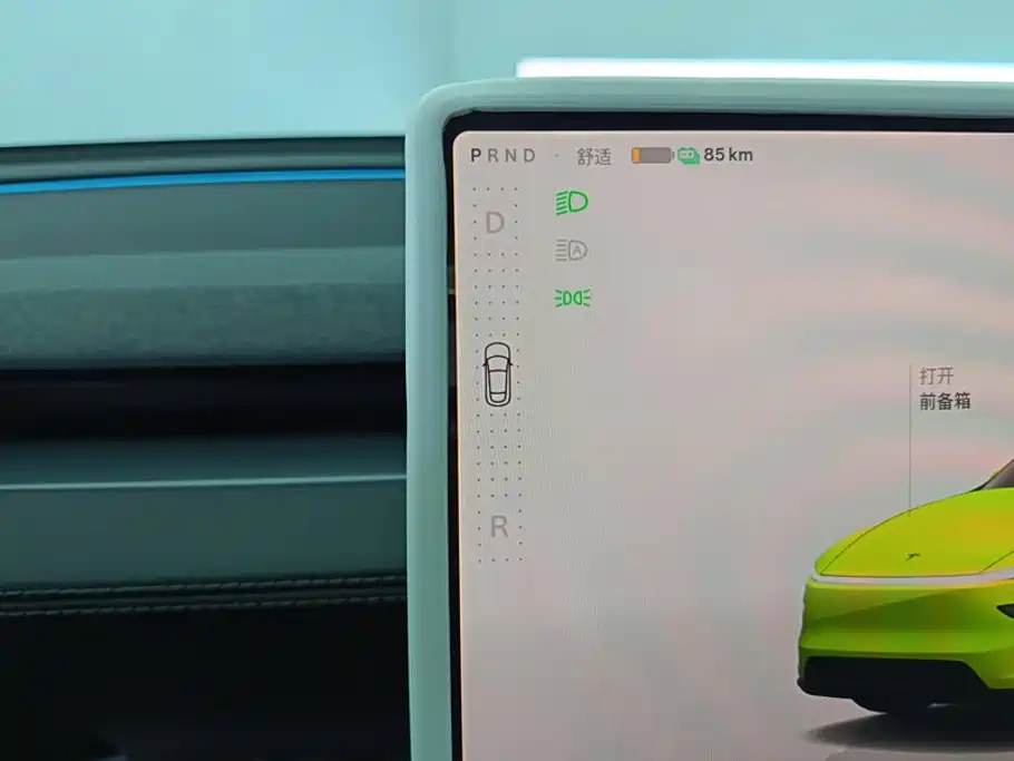 Tesla Model Y — миниатюра 16