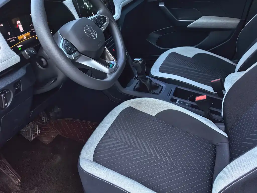 Volkswagen Tharu — миниатюра 3