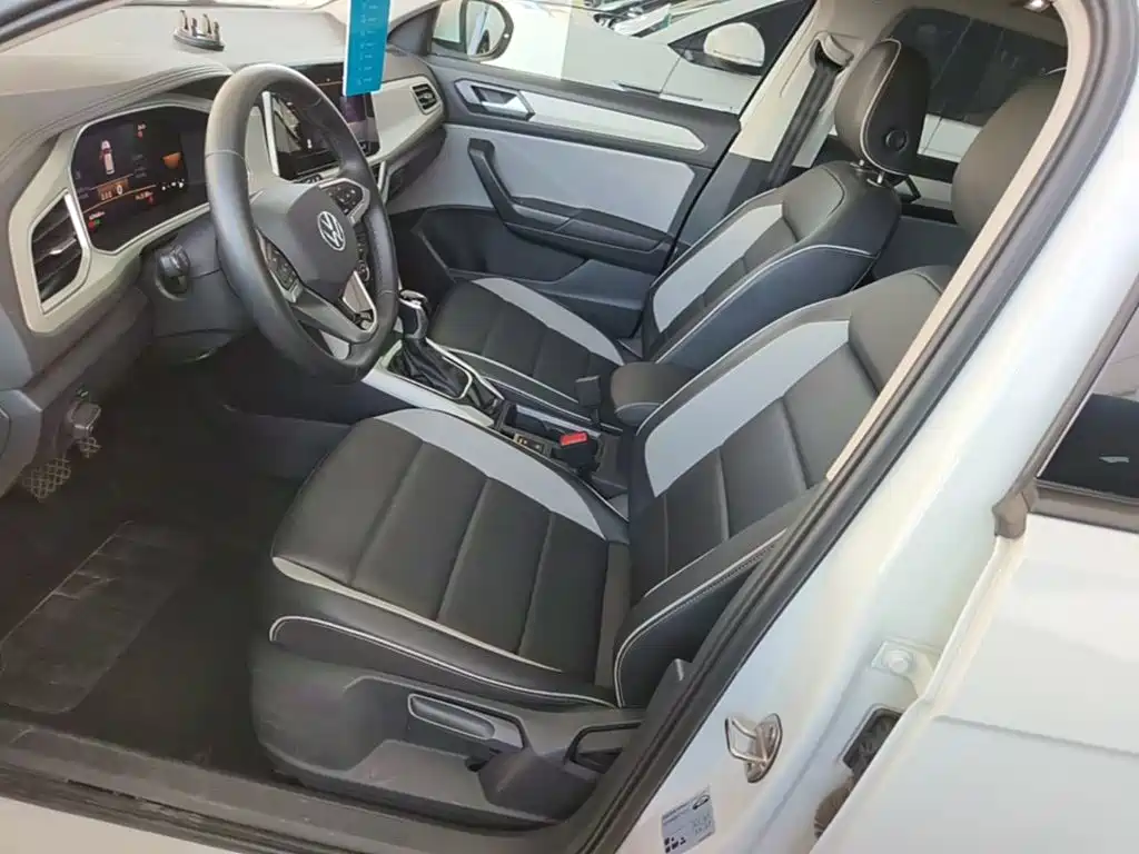 Volkswagen T-Roc — миниатюра 15