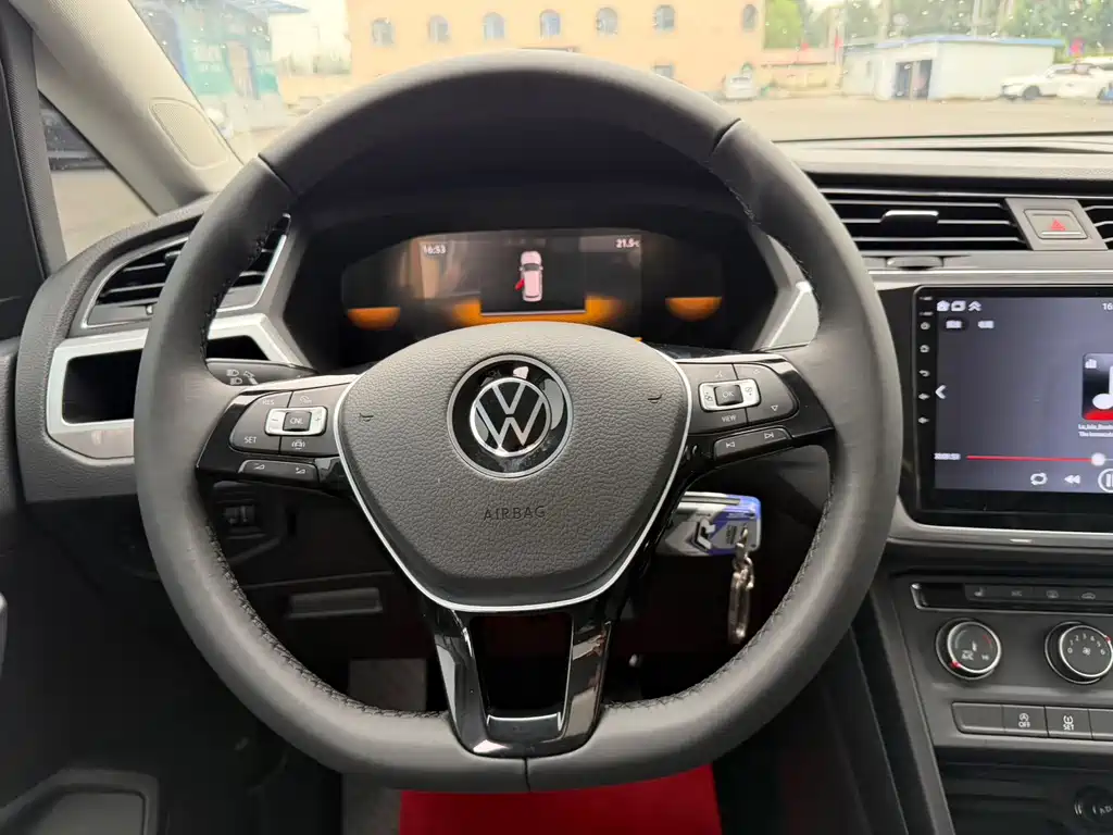 Volkswagen Touran — миниатюра 15