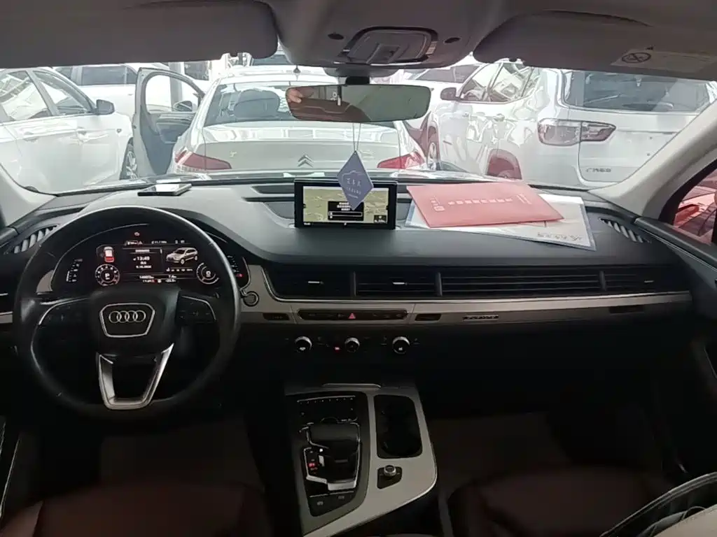 Audi Q7 — миниатюра 10