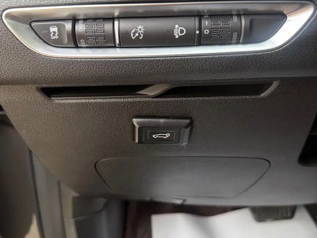 Geely Binyue — миниатюра 22