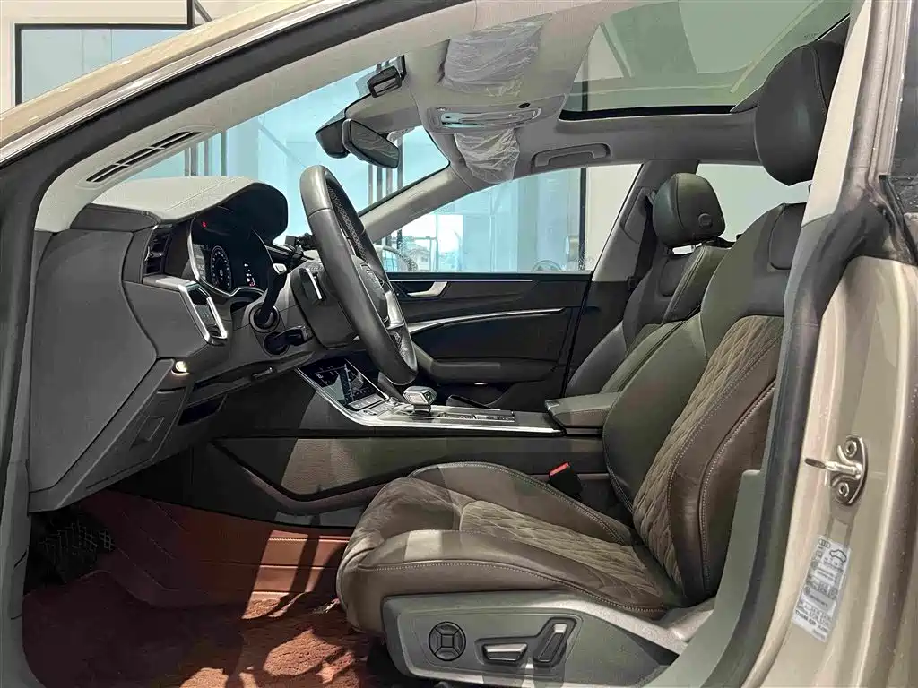 Audi A7L — миниатюра 4