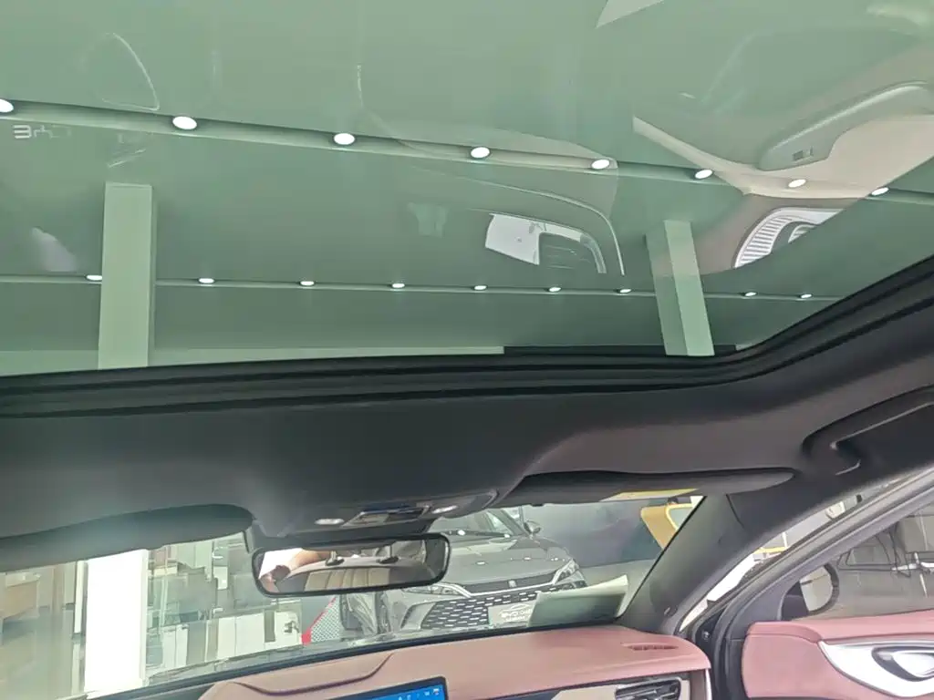 BYD Seal — миниатюра 18