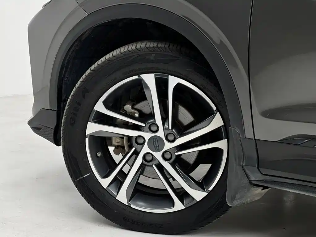 Geely Binyue — миниатюра 11