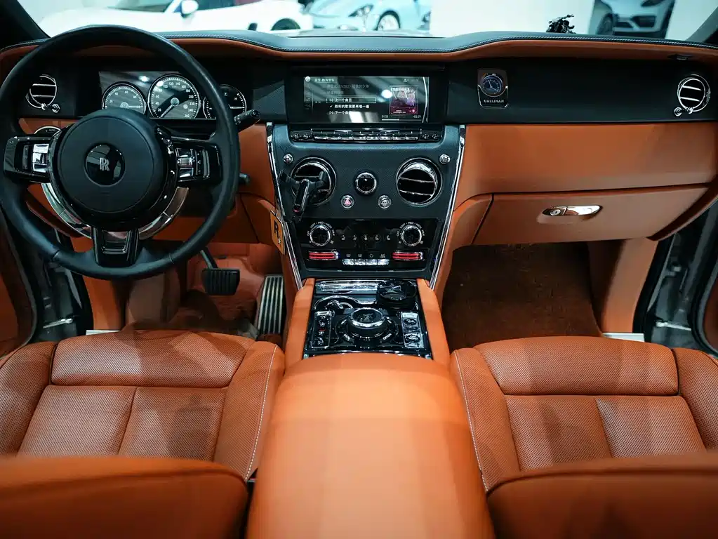 ROLLS-ROYCE CULLINAN