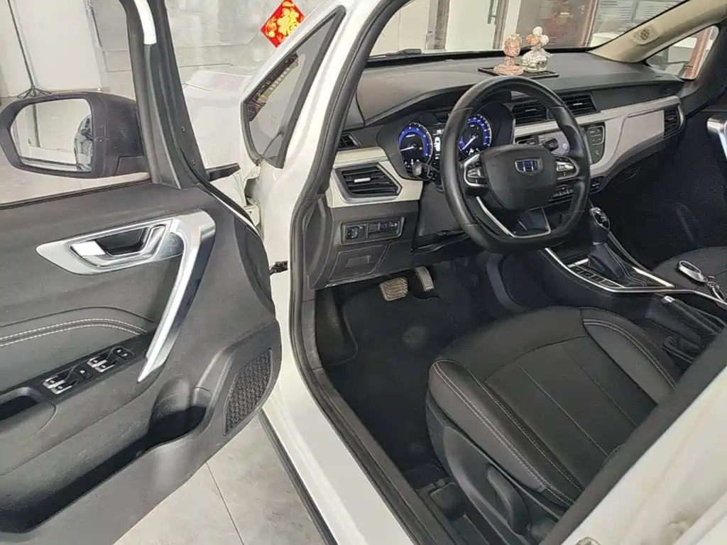 Geely Vision X3 — миниатюра 12
