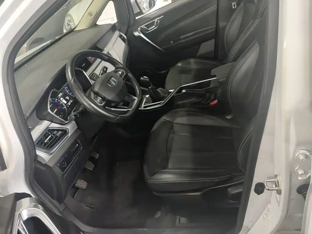 Geely Vision X3 — миниатюра 15