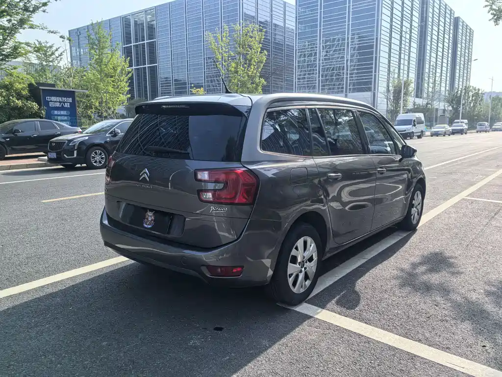 Citroen C4 Picasso 2015 Grand 1.6T Fashion 7 мест