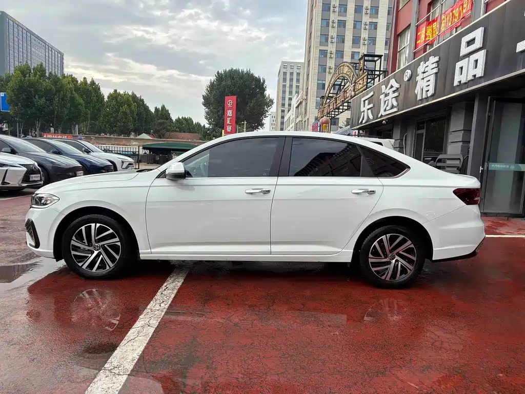 Volkswagen Lavida — миниатюра 3