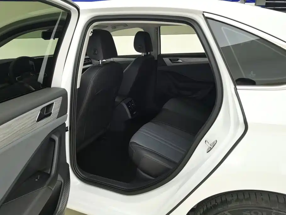 Volkswagen Sagitar — миниатюра 11