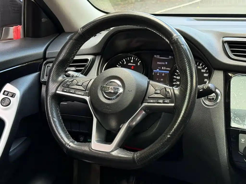 Nissan X-Trail — миниатюра 8
