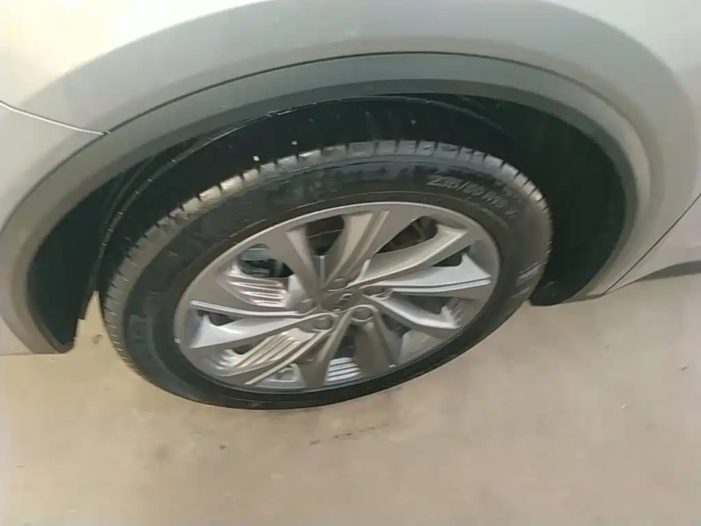 Geely Jia Ji — миниатюра 23