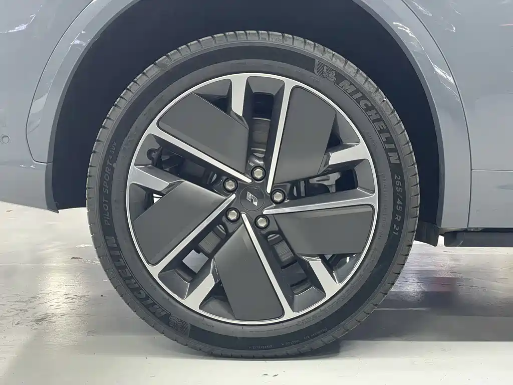 Li Auto Li L7 — миниатюра 21