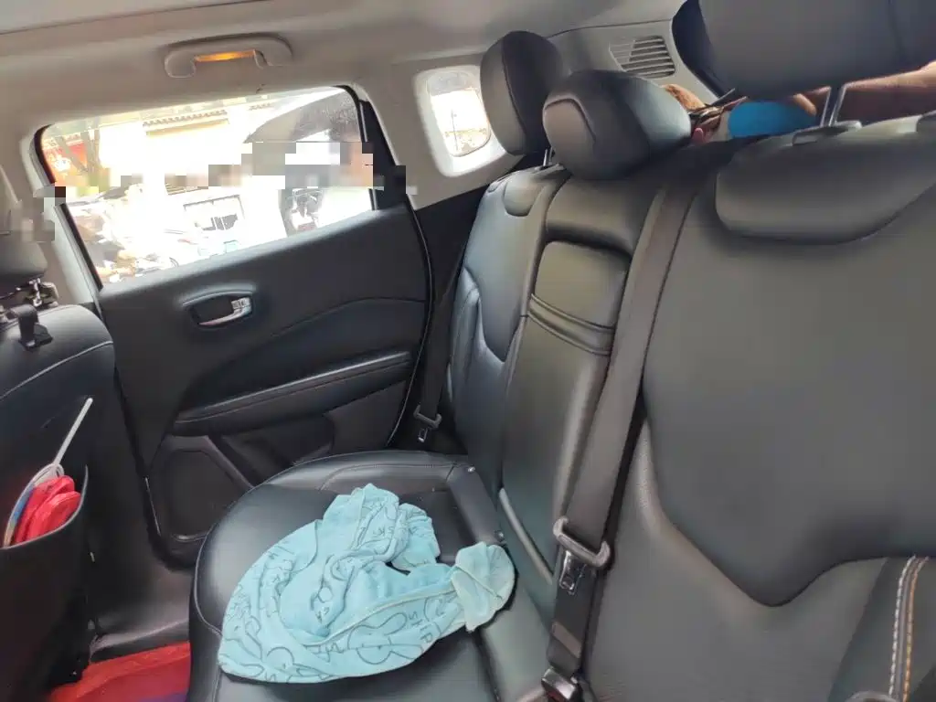 Jeep Compass — миниатюра 13
