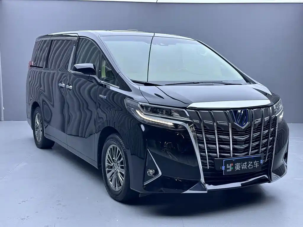Toyota Alphard — миниатюра 6