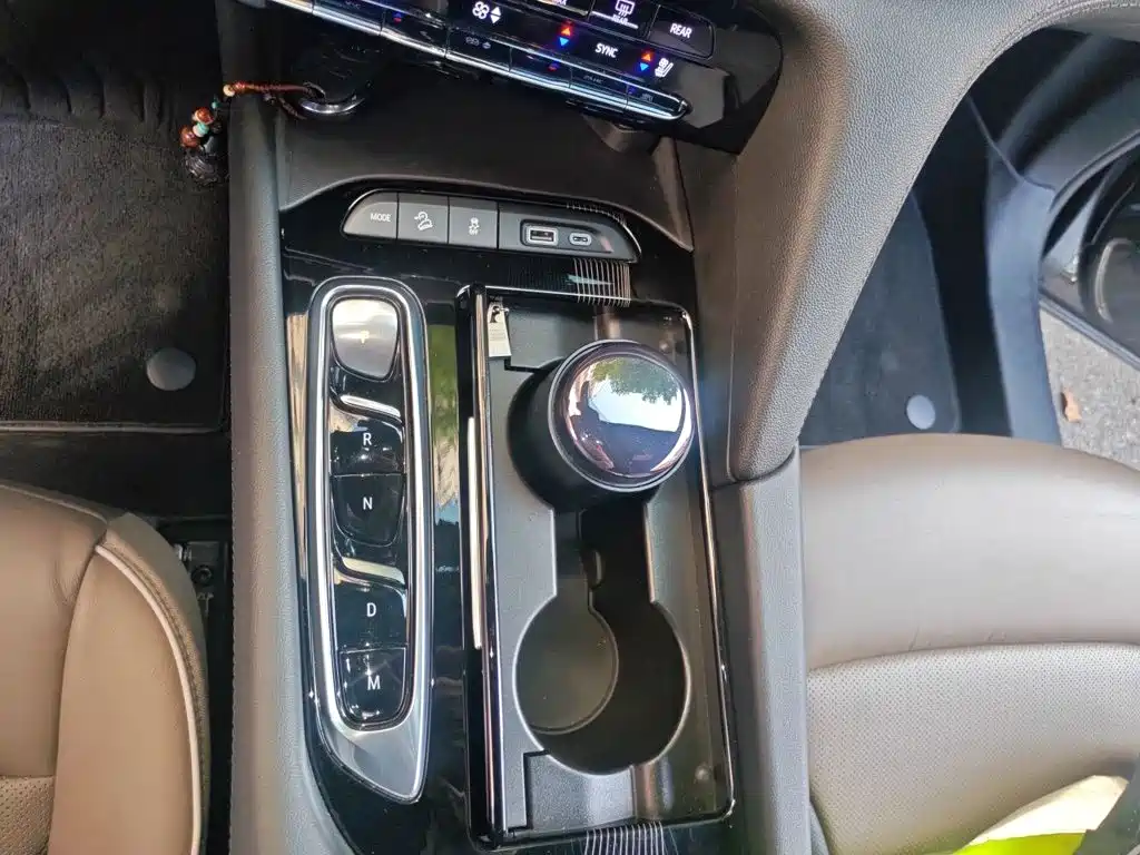 Buick Enclave — миниатюра 7