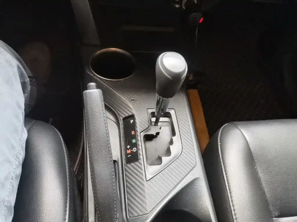 Toyota RAV4 — миниатюра 14