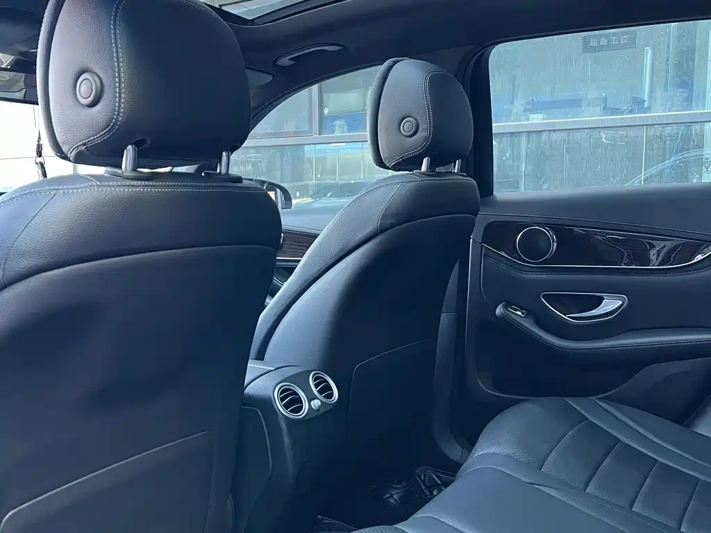 Mercedes-Benz GLC 2018 GLC 260 4MATIC