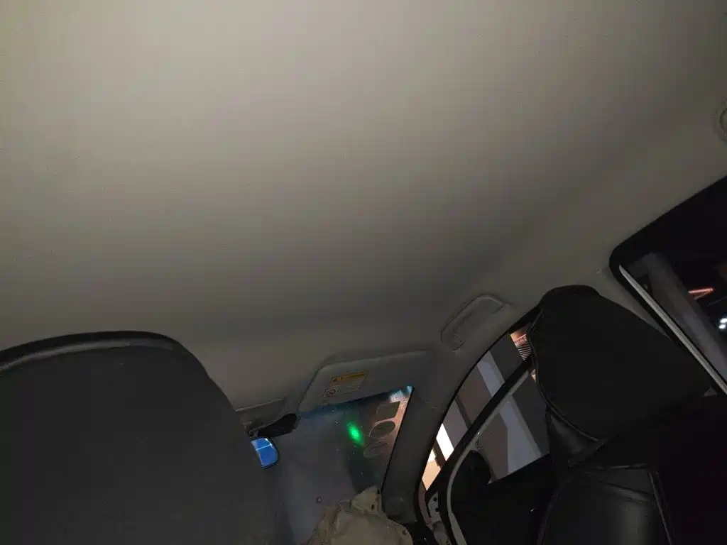Roewe 360 — миниатюра 9
