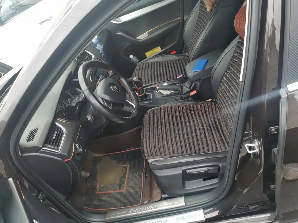 Skoda Octavia — миниатюра 8