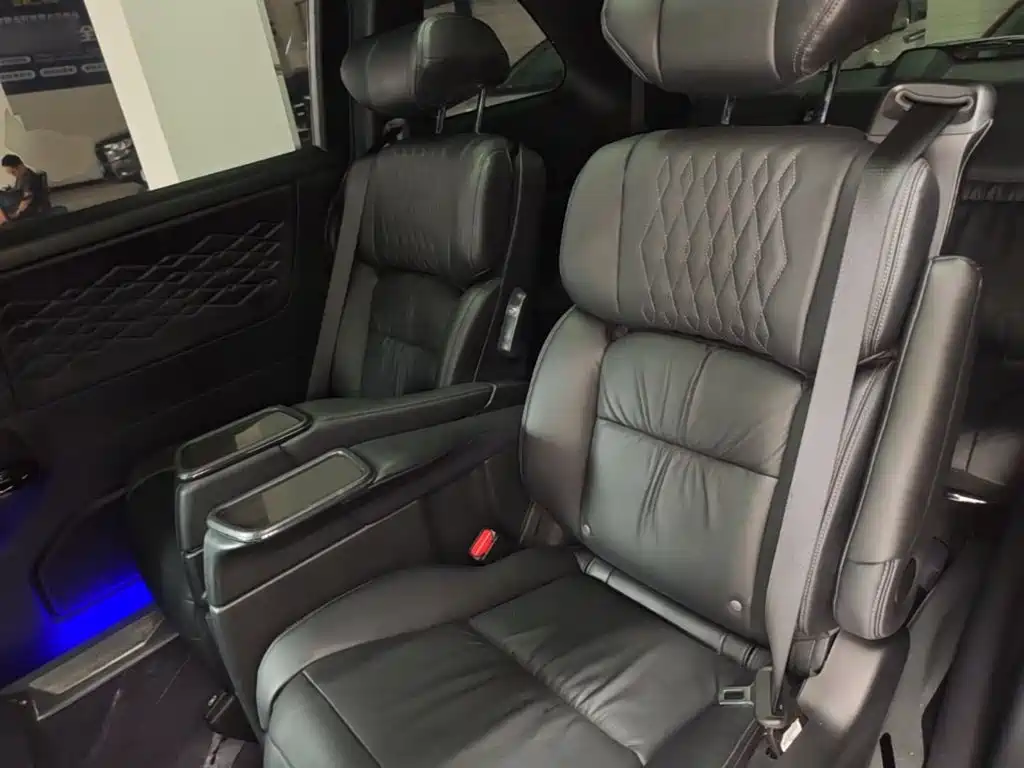 Honda Elysion — миниатюра 17