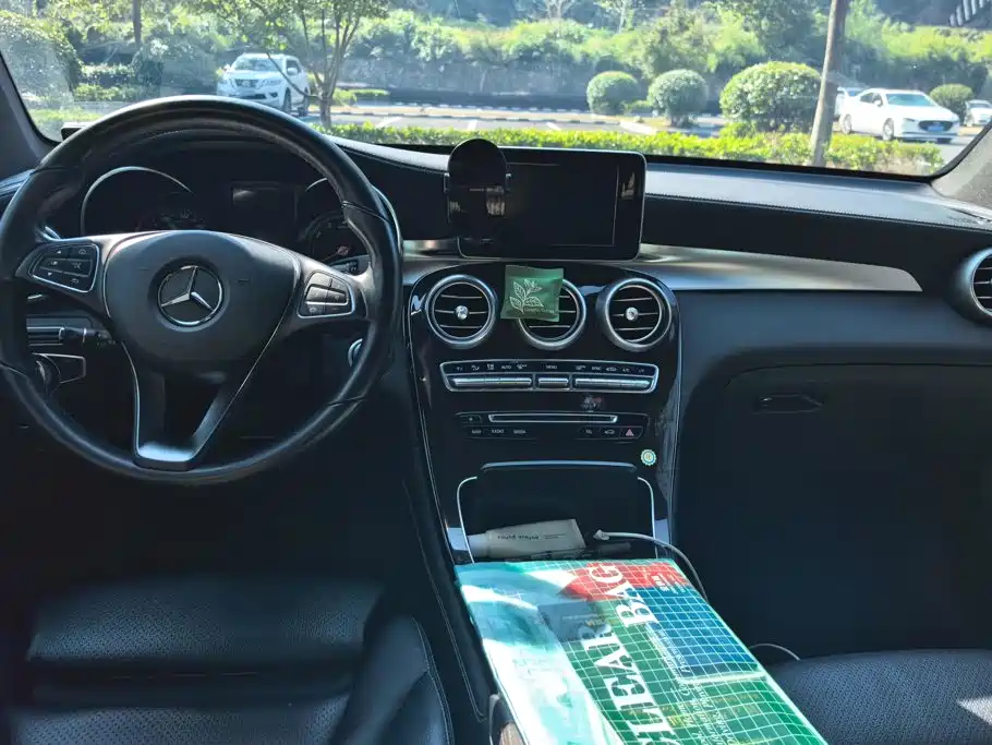 Mercedes-Benz GLC — миниатюра 12
