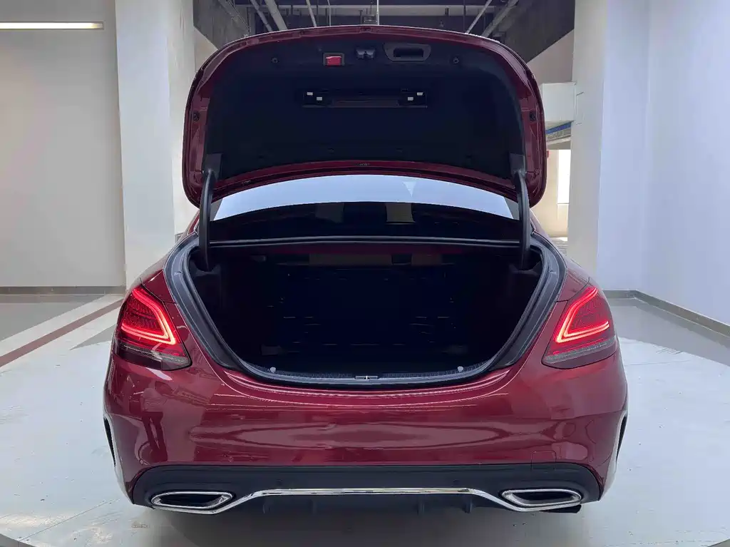 Mercedes-Benz C-Class — миниатюра 16