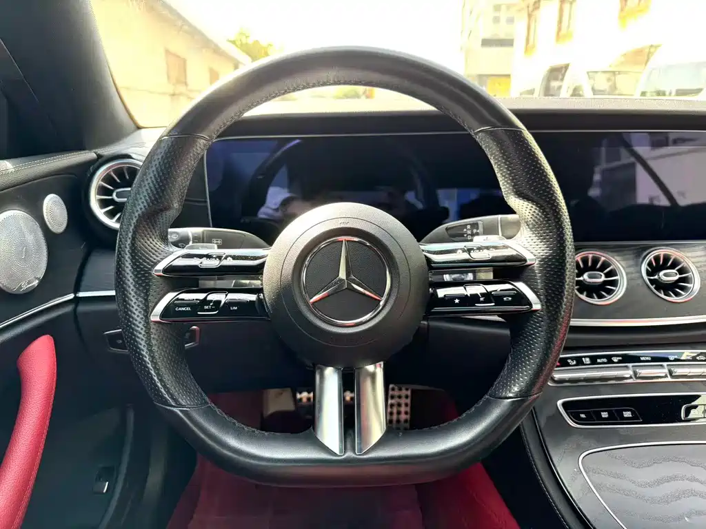 Mercedes-Benz E-Class (Import) — миниатюра 7