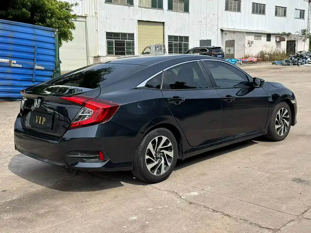 Honda Civic — миниатюра 6