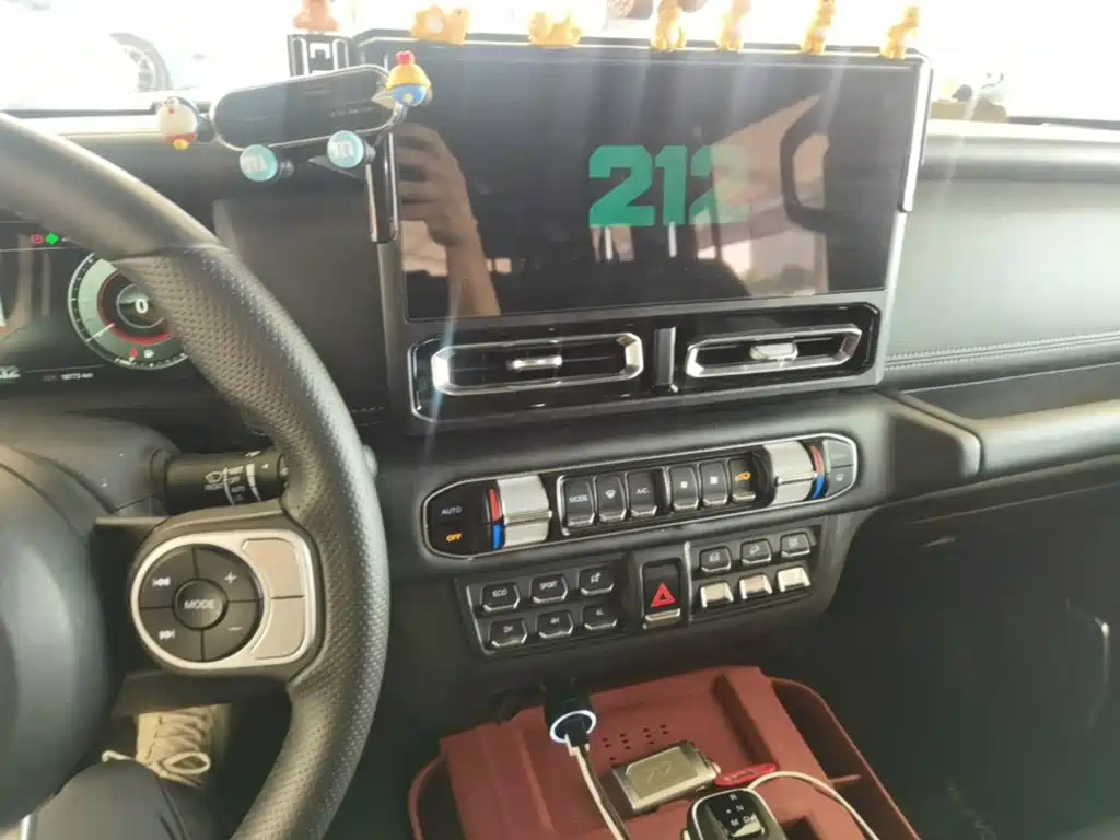 212 212 T01 — миниатюра 13
